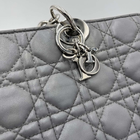 💙Dior Authentic Bag💙 - Picture 11 of 17